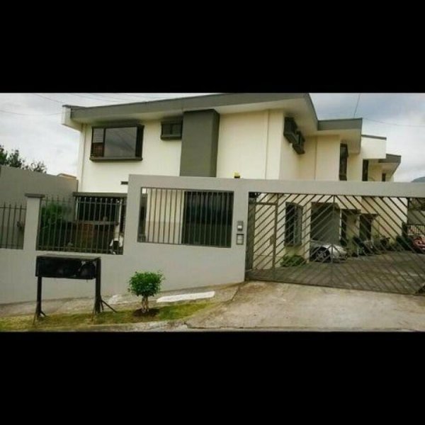 Foto Casa en Venta en Escazú, San José - U$D 174.000 - CAV92548 - BienesOnLine