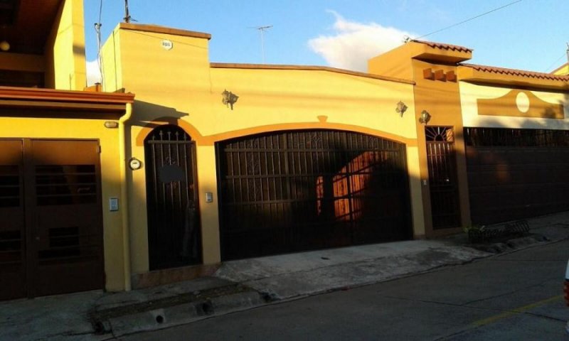 CASA EN VENTA EN HEREDIA, cod: CTL 24-1163