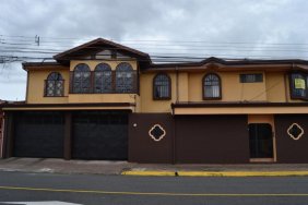 CASA EN VENTA EN HEREDIA, cod: CTL 25-1017