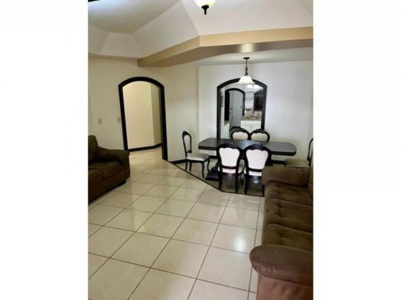 Casa en Venta en Heredia de1 Planta Santo Domingo PCU7513912