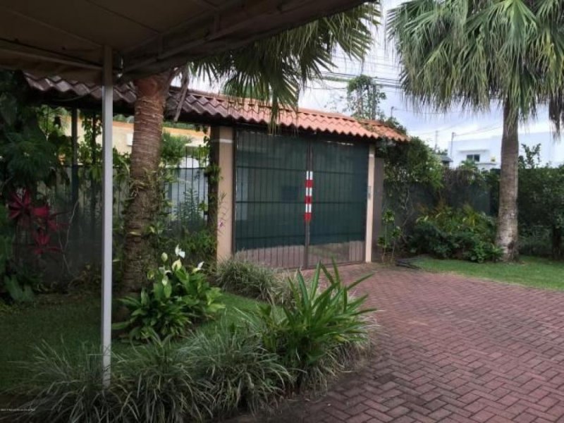 Casa en Venta en  Garita, Alajuela
