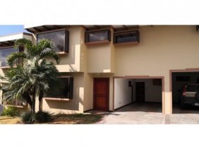 Casa en venta en La  Uruca, alquilada, PDC2005111