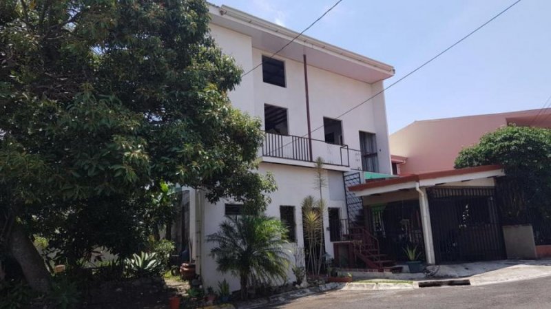 Foto Casa en Venta en Mercedes, Mercedes, Heredia - ¢ 76.000.000 - CAV32007 - BienesOnLine