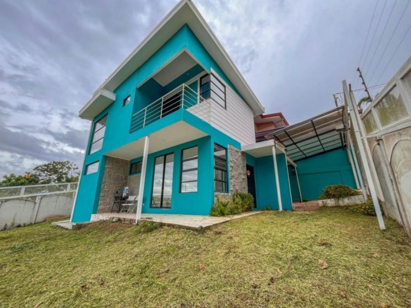 CASA EN VENTA EN PARACITO, SANTO DOMINGO, HEREDIA RAH 24155 