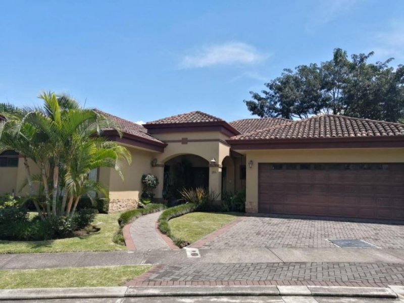 Casa en Venta en  Santa Ana, San José