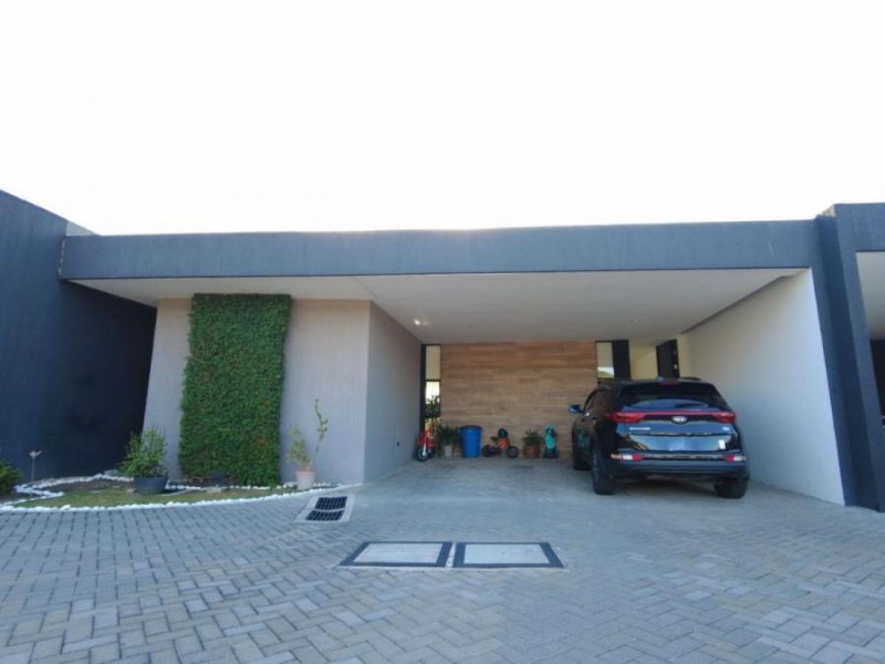 Casa en Venta en  Santa Ana, San José