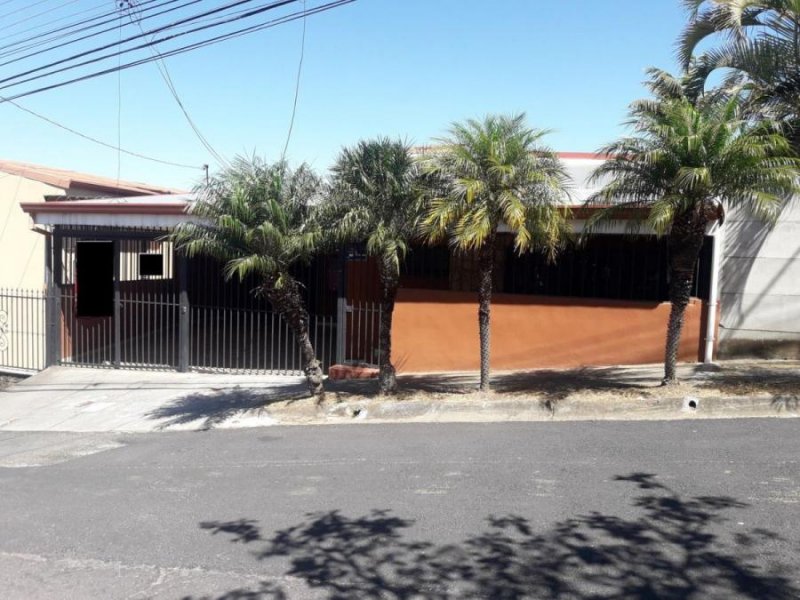 Foto Casa en Venta en Rohrmoser, San José, San José - U$D 600.000 - CAV35869 - BienesOnLine