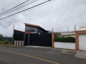 Casa en Venta en  San Isidro, Heredia