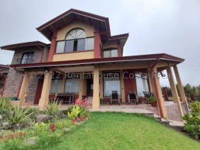 Casa en Venta en  San Isidro, Heredia