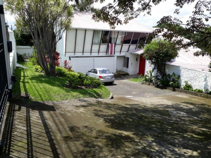 Casa en Venta en  Escazú, San José