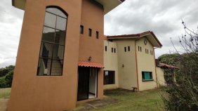 CASA EN VENTA EN SAN RAFEL, cod: CTL 25-748