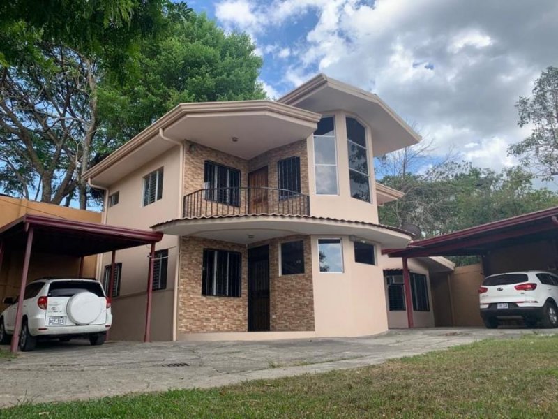 CASA EN VENTA EN SANT ANA, cod: CTL 23-2896