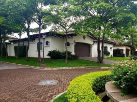 Casa en Venta en  Santa Ana, San José