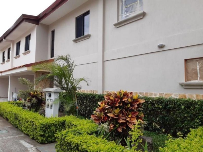 Foto Casa en Venta en Pozos, Santa Ana, San José - U$D 180.000 - CAV26465 - BienesOnLine