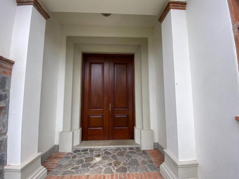 Foto Casa en Venta en Santa Ana, San José - U$D 750.000 - CAV51445 - BienesOnLine