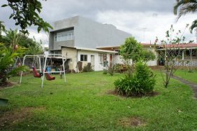 CASA EN VENTA EN SANTO DOMINGO, cod: CTL 23-1864