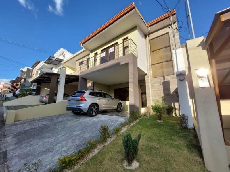 Casa en Venta en Ulloa Heredia, Heredia