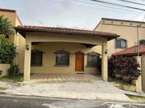Casa en Venta en  San Francisco, Heredia