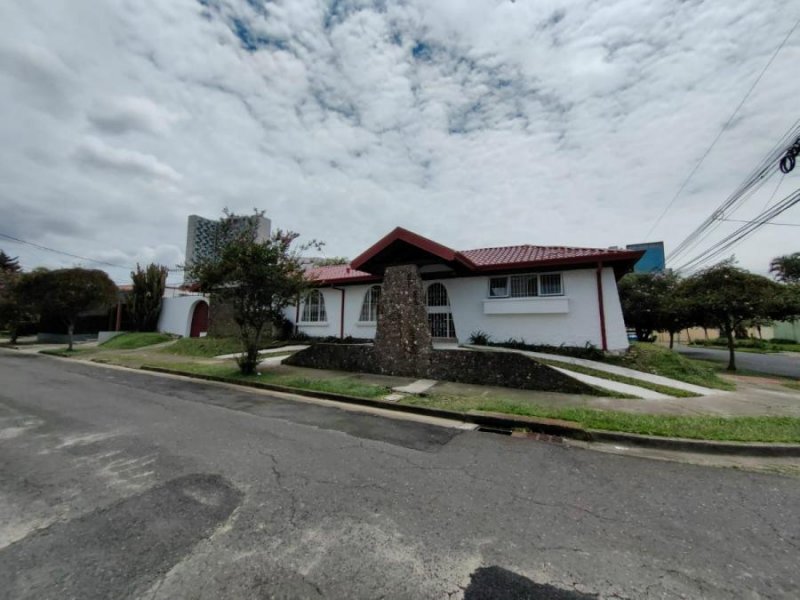 Casa en Alquiler en Sabana Sur, cerca de la Torre Universal San José, San José