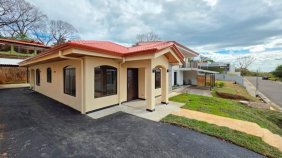 Casa en Venta en Tacares Grecia, Alajuela
