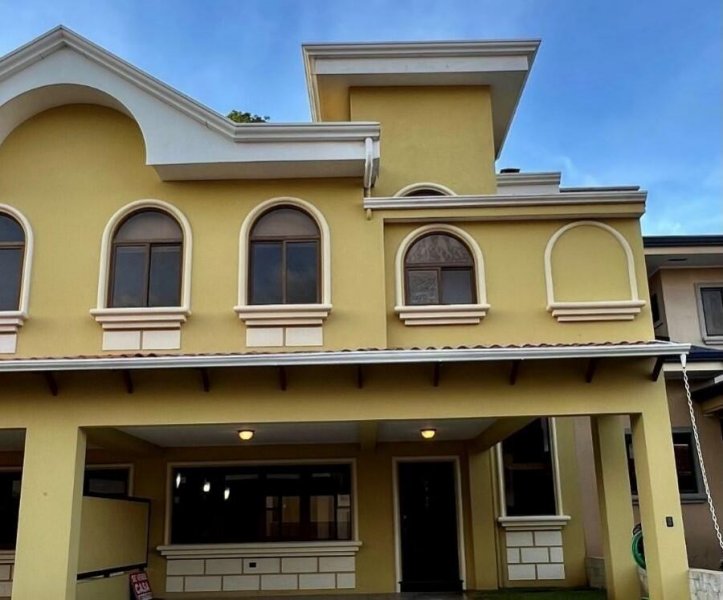 Foto Casa en Venta en Santo Domingo, Heredia - U$D 269.000 - CAV92503 - BienesOnLine