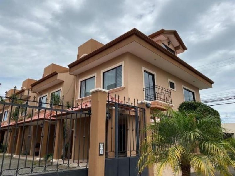 Foto Casa en Venta en Guadalupe, Goicoechea, San José - U$D 185.000 - CAV24239 - BienesOnLine