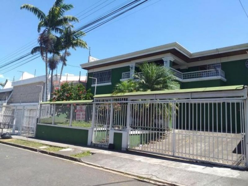 Foto Casa en Alquiler en La Sabana, San José, San José - U$D 2.600 - CAA22685 - BienesOnLine