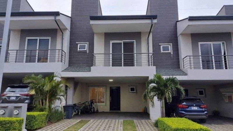 Casa en Venta en  Escazú, San José