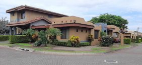 Casa en Venta en  Flores, Heredia