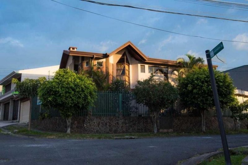 Foto Casa en Venta en Rohmoser, San José - U$D 235.000 - CAV23289 - BienesOnLine