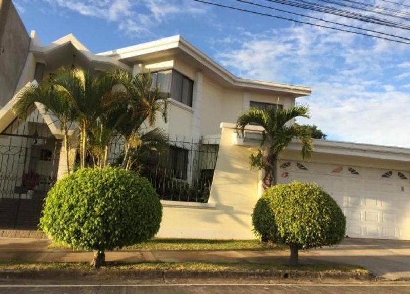 Foto Casa en Venta en Alajuela, Alajuela, Alajuela - U$D 360.000 - CAV23638 - BienesOnLine