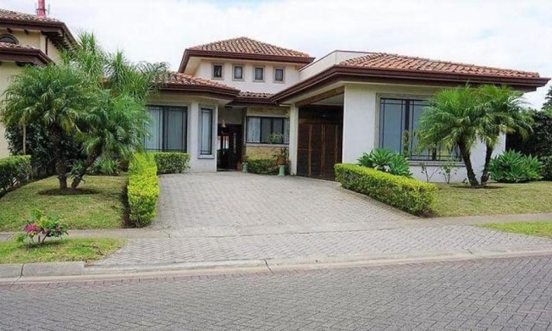 HEREDIA SANTO DOMINGO CONDOMINIO LOS HIDALGO RENTO CASA $275.000