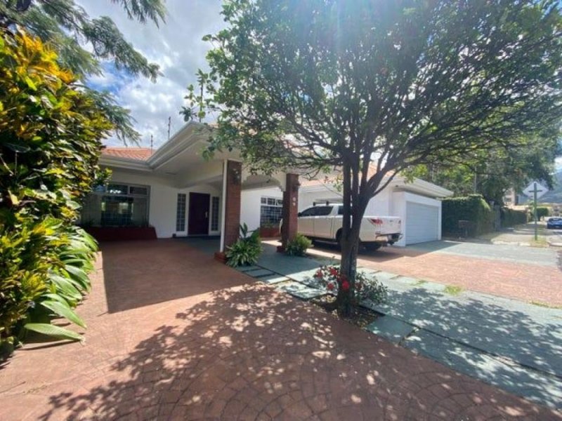 Casa en Venta en  Escazú, San José