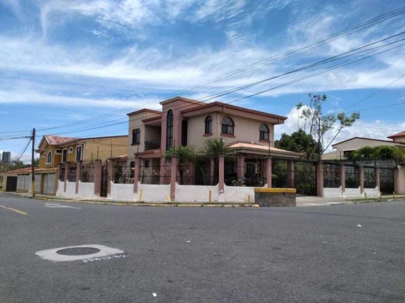 Foto Casa en Venta en Curridabat Centro, Curridabat, San José - U$D 380.000 - CAV56881 - BienesOnLine