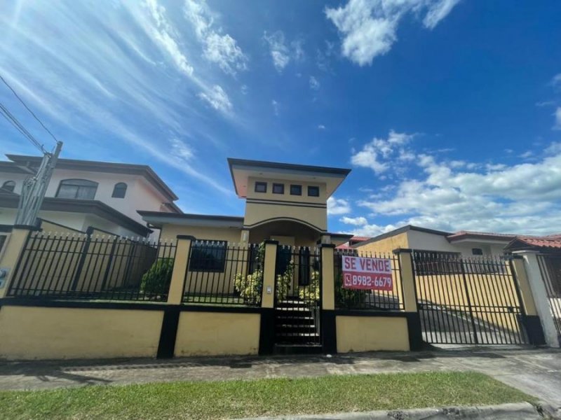 Casa en Venta en La Garita La Garita, Alajuela