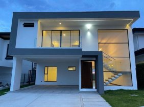Casa en Venta en  Ulloa, Heredia
