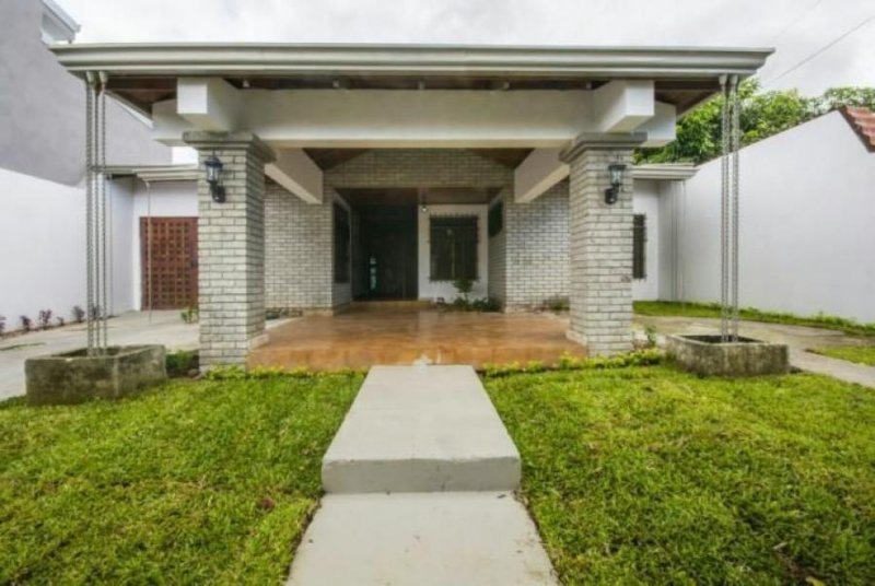 Foto Casa en Venta en CurridabatPinares, Curridabat, San José - U$D 290.000 - CAV23295 - BienesOnLine