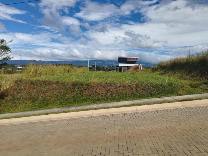 Terreno en Venta en Condominio Montezuma Grecia, Alajuela
