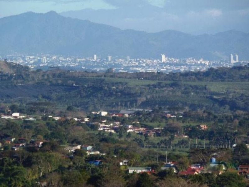 Casa en Venta en San Pedro Sarchi, Alajuela