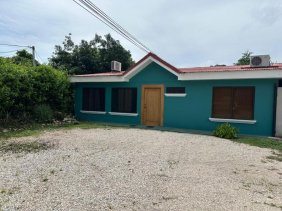 **** RENTADA****House for Rent Available