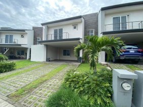 Casa en Venta en San Rafael Escazú, San José