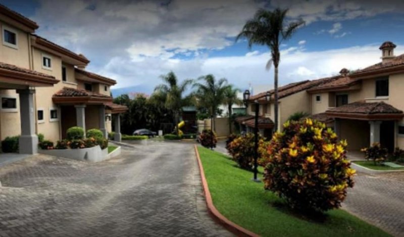 Foto Casa en Venta en Escazú, San José - U$D 295.000 - CAV23694 - BienesOnLine