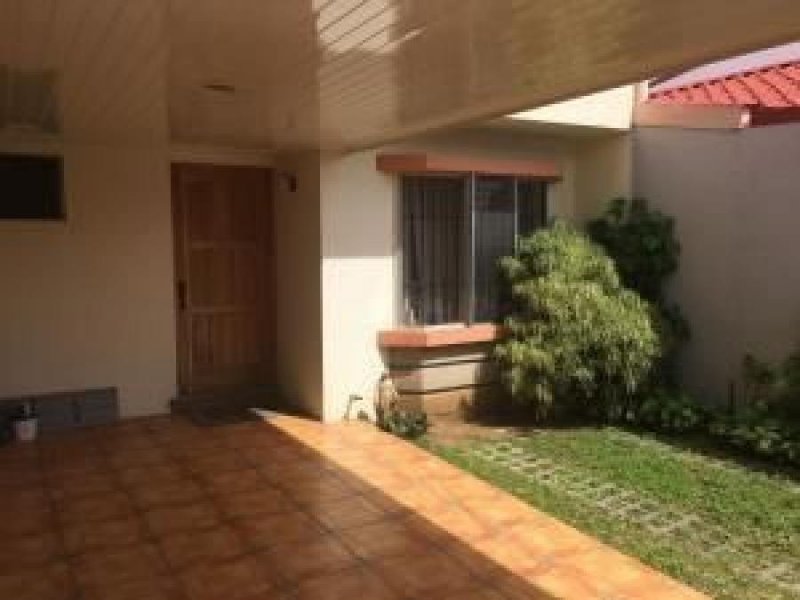 Foto Casa en Venta en Heredia, Heredia - U$D 130.000 - CAV23317 - BienesOnLine