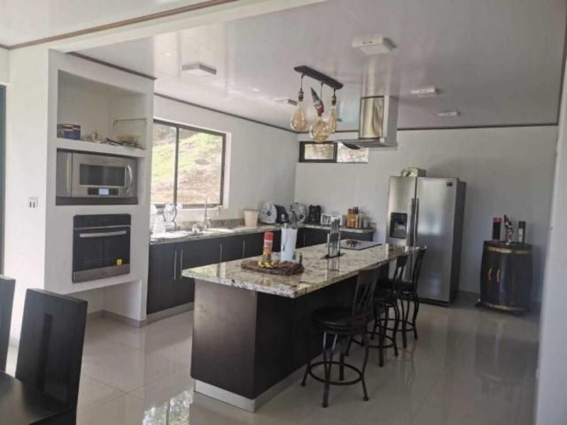 Foto Casa en Venta en Mora, San José - U$D 300.000 - CAV23811 - BienesOnLine