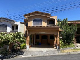 Casa en Venta en  Costa Rica, Heredia