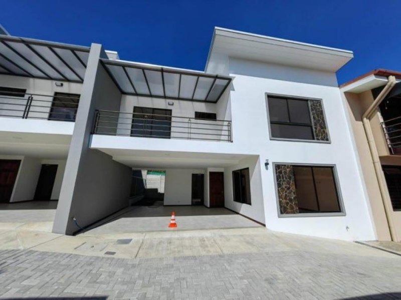 Casa en Alquiler en Colon Mora, San José