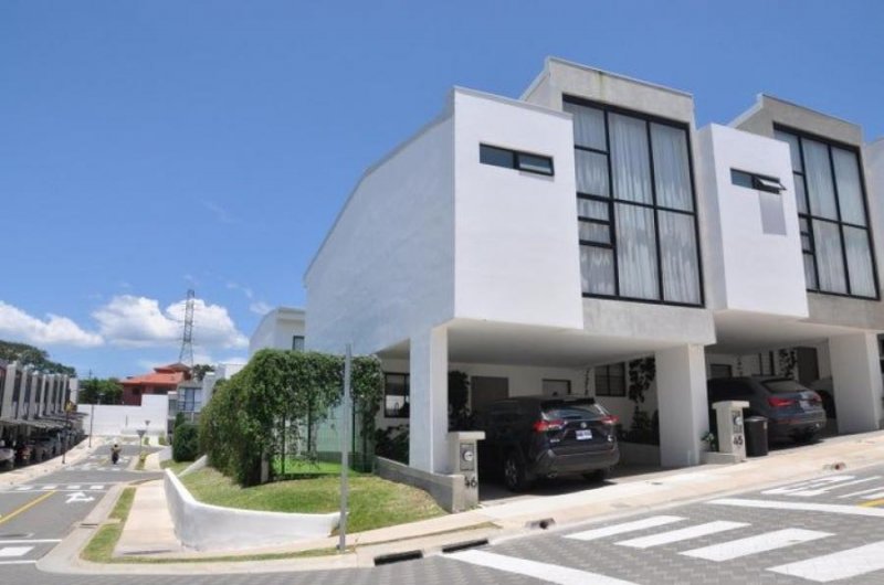 Casa en Venta en Pozos Santa Ana, San José