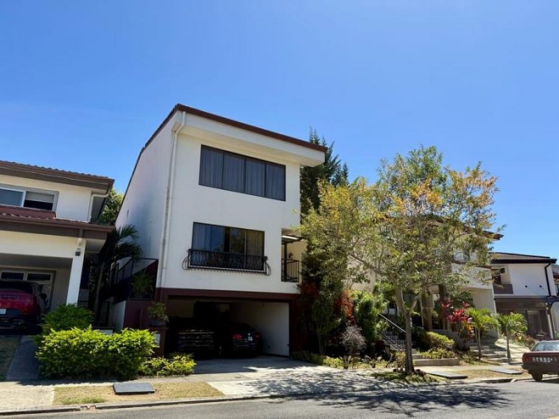 Se vende casa de Lujo en Heredia