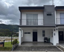 Casa en Venta en  Desamparados, San José