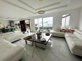Casa en Venta en  Escazú, San José